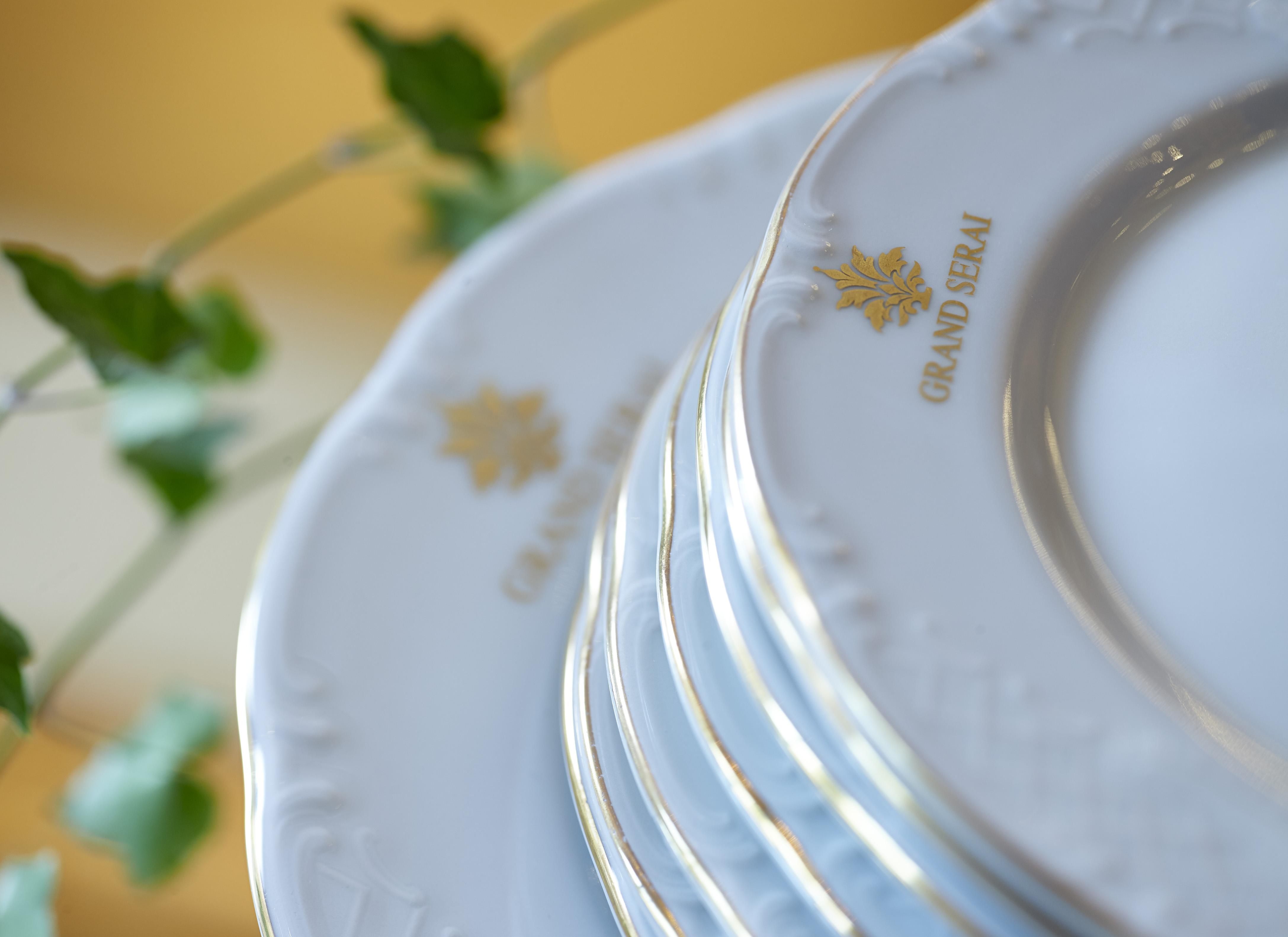 Grand Serai Congress And Spa Яніна Екстер'єр фото Dinnerware