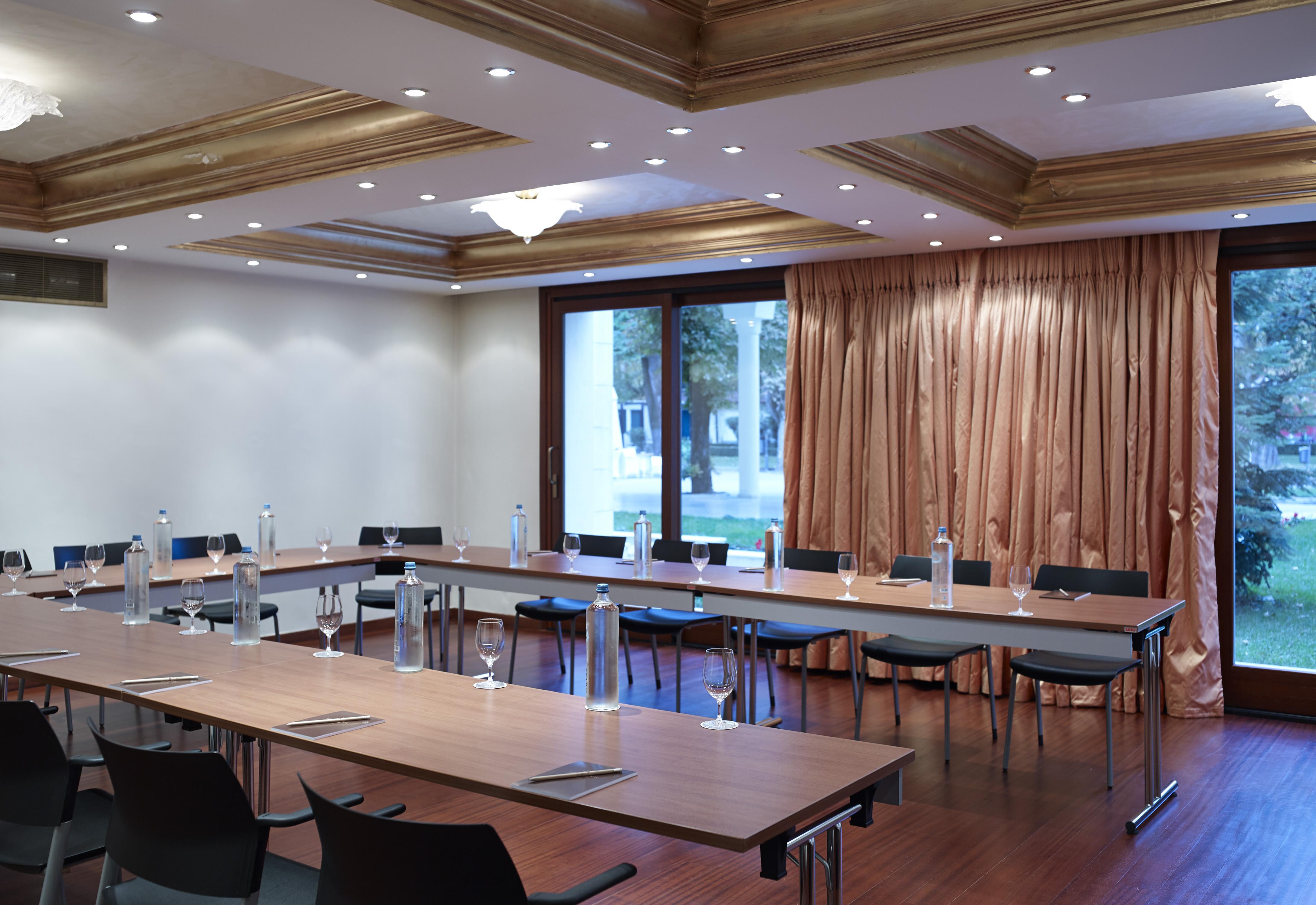 Grand Serai Congress And Spa Яніна Екстер'єр фото Meeting room