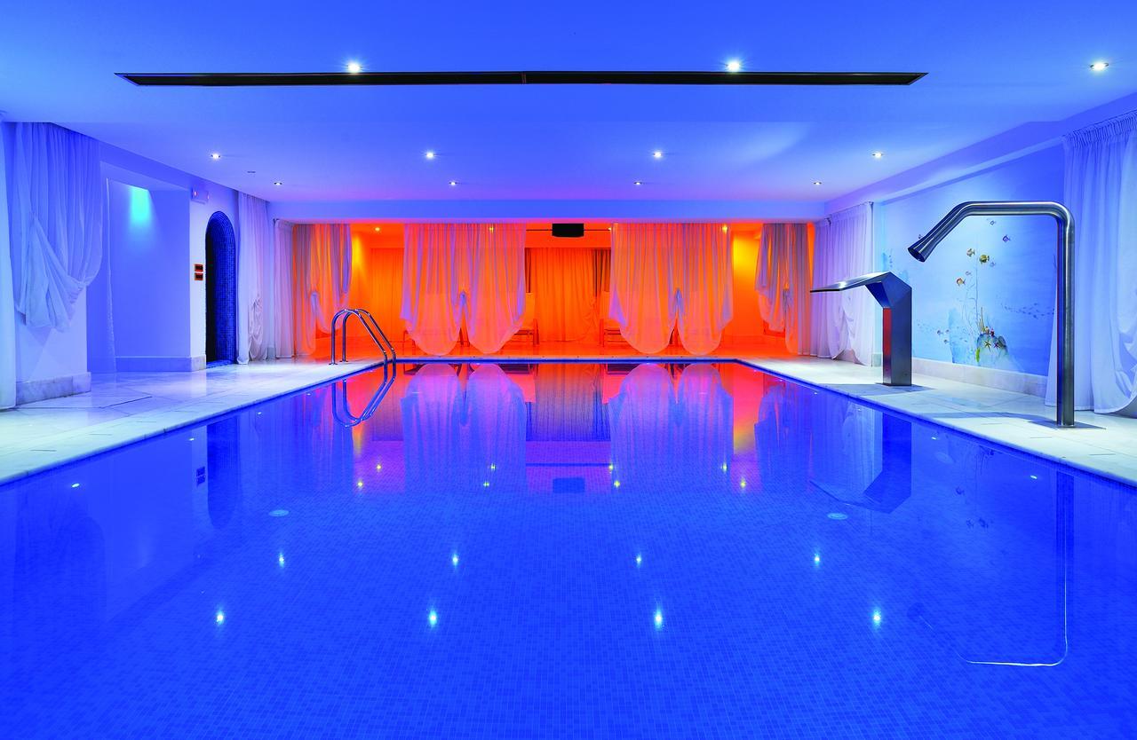 Grand Serai Congress And Spa Яніна Екстер'єр фото The swimming pool at the hotel